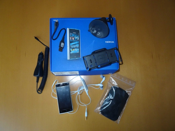 Nokia  X6-00 – 16GB – Navi Edition – White (Ohne Simlock) Smartphone