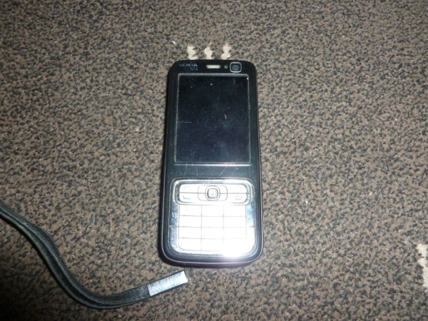 Nokia N73 Smartphone (entsperrt) – Black Dark Plum NICHT GETESTET