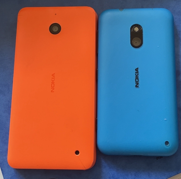 Nokia Lumia 635 blau Smartphone 4,5″, 5MP Kamera + Lumia 630 orange Smartphone