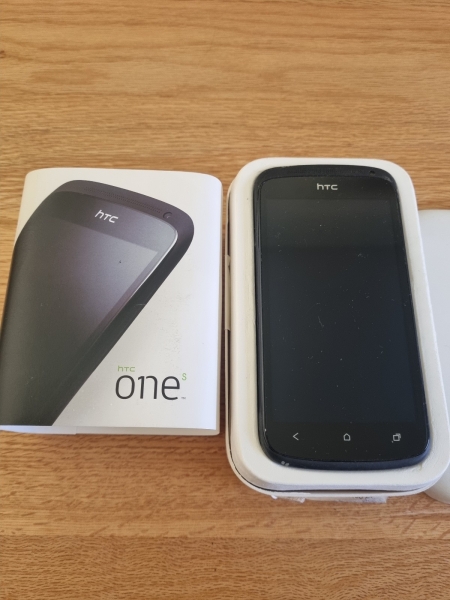 HTC  One S – 16GB – Schwarz (Ohne Simlock) Smartphone