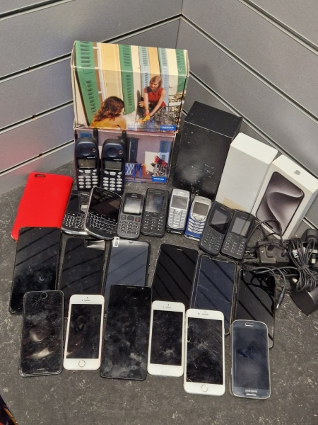 Restposten Smartphones Handys Retro Samsung iPhone Nokia Huawei LG Motorola