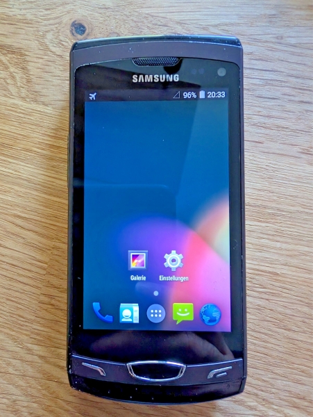 Samsung  Wave II GT-S8530 – 2GB – Ebony Gray Smartphone  (Android OmniROM)