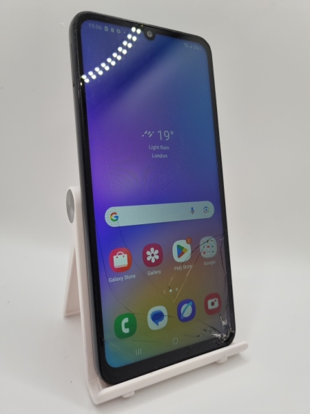 Samsung Galaxy A05 schwarz entsperrt 64GB 6,7″ 50MP Android Smartphone gesprungen