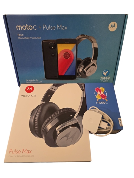 Motorola Moto C + Pulse Max Smartphone Bundle Originalverpackt unbenutzt