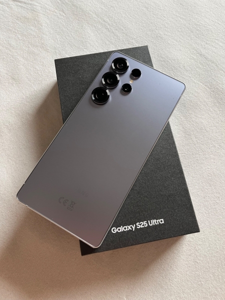 Samsung Galaxy S25 Ultra 512GB Titanium Silver Blue Unlocked Smartphone EU Warra