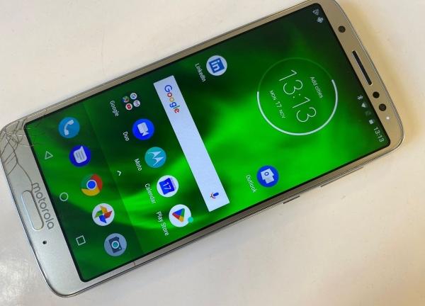 Motorola Moto G6 XT1925 Smartphone Handy ENTSPERRT 32GB Android 8 – Risse