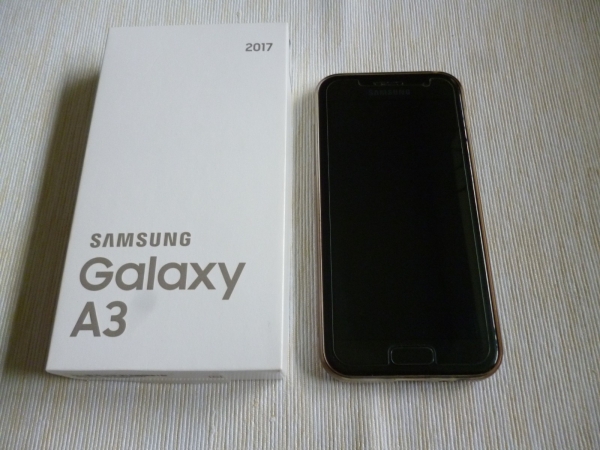 SAMSUNG GALAXY Smartphone A3 2017 in OVP