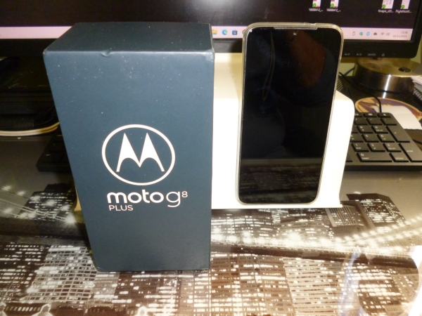 Motorola moto g8 plus (XT2019) 64GB (GSM entsperrt) Smartphone – fast neuwertig