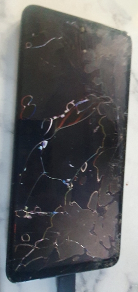 Motorola G05 grün mit 50 Mega Pixel Kamera Displaybruch Handy