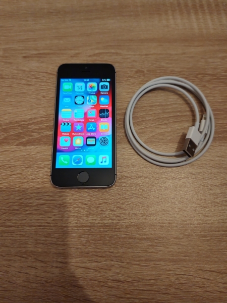 Apple iPhone SE A1723 32GB – Space Grau (Entsperrt) iOS 12.1.4