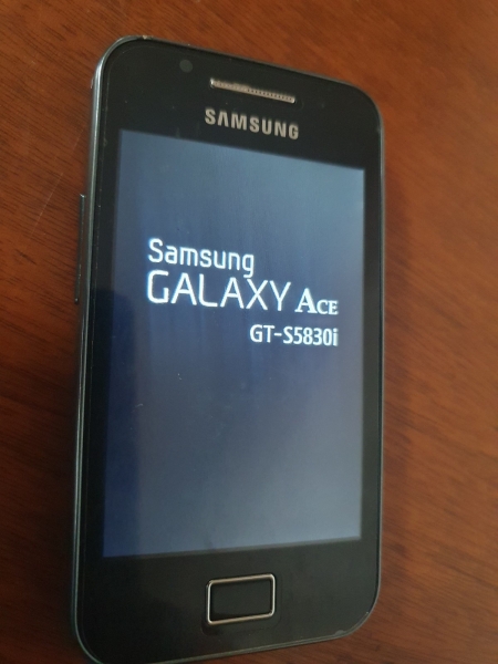 Samsung Galaxy Ace GT-S5830I – (entsperrt) Smartphone