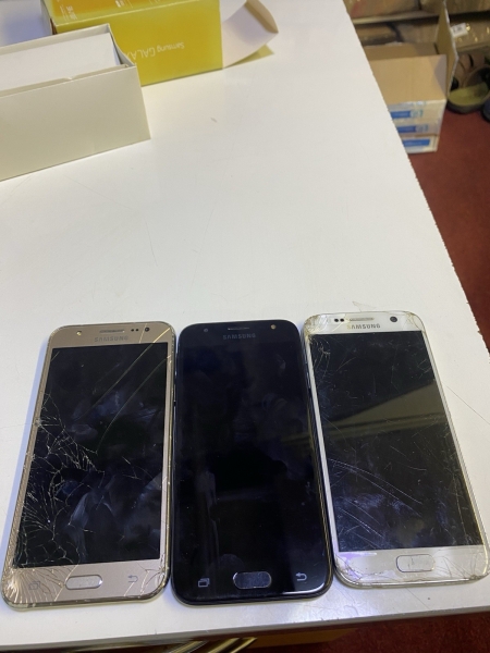 Restposten Samsung Galaxy Smartphone für Ersatzteile