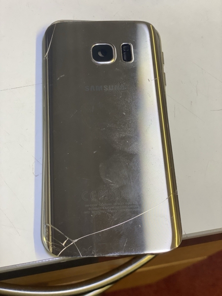 Samsung Galaxy S7 edge komplett defekt