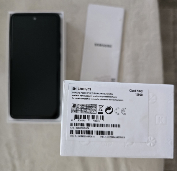 Samsung S20 FE Smartphone