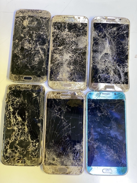 Restposten 6x Samsung Galaxy S6 Smartphone als Ersatzteilspender