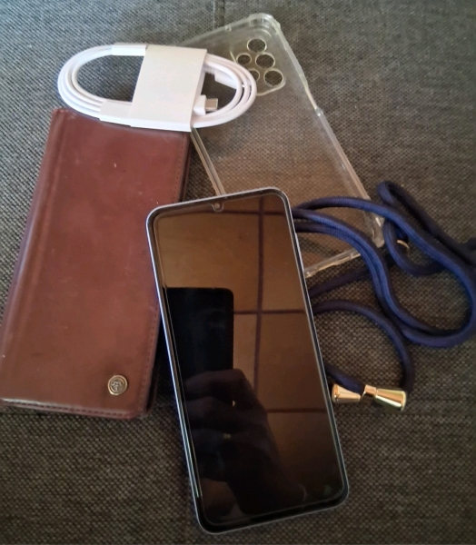 Samsung Galaxy A13 SM-A135F/DS 64GB Smartphone Blau