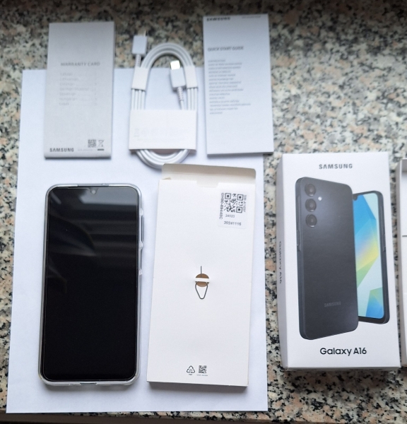 Smartphone Samsung Galaxie A 16 schwarz, neu aber ausgepackt.