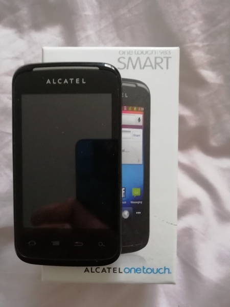 Alcatal OneTouch 983 Smartphone (O2 Netzwerk) – Schwarz