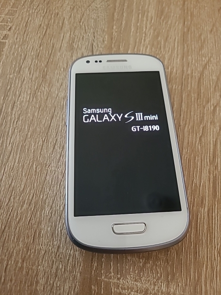 Samsung Galaxy S3 Mini GT I8190 Smartphone Weiß Simlockfrei