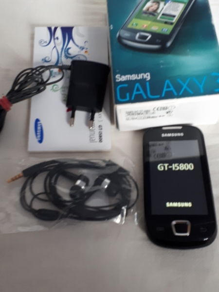Samsung  Galaxy 3 GT-I5800 – Deep Black (Ohne Simlock) Smartphone