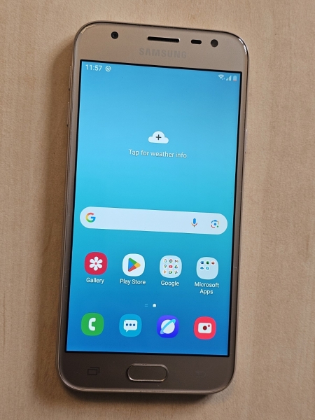 Samsung Galaxy J3 2017 SM-J330FN, gold, entsperrt 16GB Smartphone