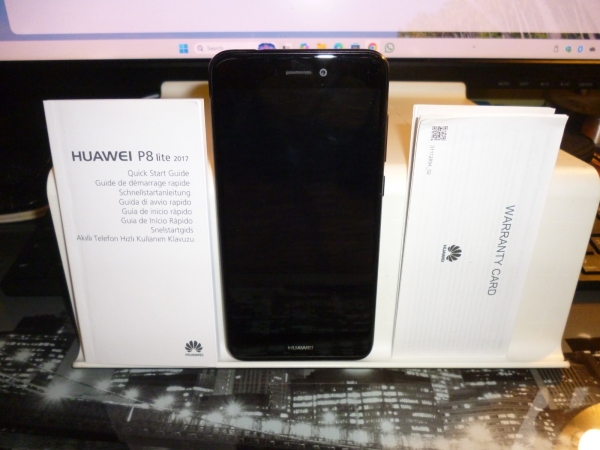 Huawei P8 Lite (PRA-LX1) 16GB schwarz 5,2″ Android Smartphone 2017.OVP, NM COND.