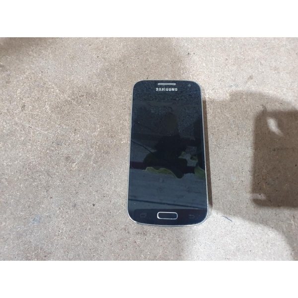 Samsung Galaxy S4 mini I9195I Smartphone 4,3″ AMOLED 8MP (1,5GB+8GB) – als Ersatzteilspender