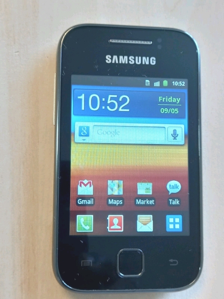 Samsung Galaxy Y Young GT-S5360 Smartphone schwarz silber, entsperrt
