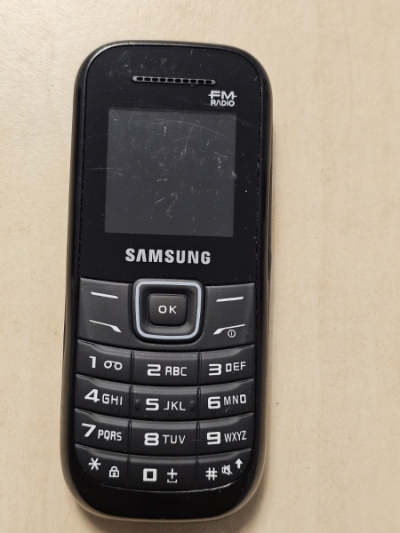 Samsung GT E1200Y entsperrt Smartphone GSM, sehr guter Zustand, Vintage schwarz
