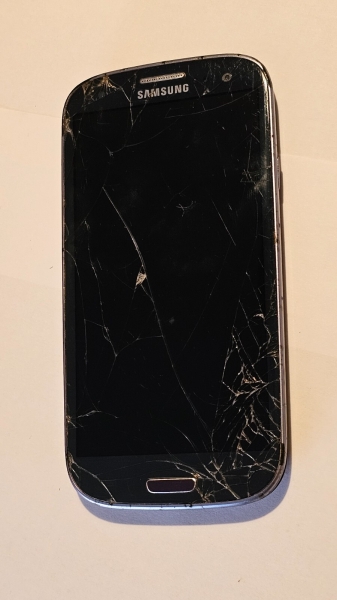 Samsung Galaxy S3 S III GT-i9300 blau als Ersatzteilspender, funktioniert nicht