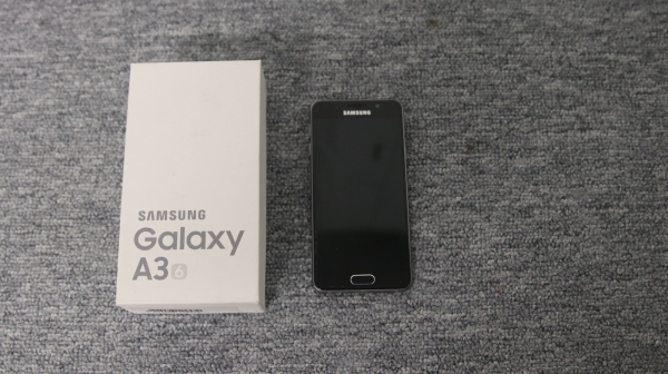 Samsung  Galaxy A3 SM-A310F – 16GB – Schwarz (Ohne Simlock) Smartphone