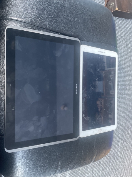 3 x Samsung & Hip Street Kindles / Tablets – defekt / Ersatzteile & Reparaturen / gesperrt