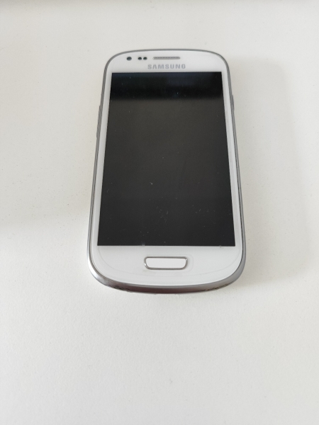 Samsung Galaxy S III mini GT-I8200N 8GB (Ohne Simlock) Smartphone – Ceramic…