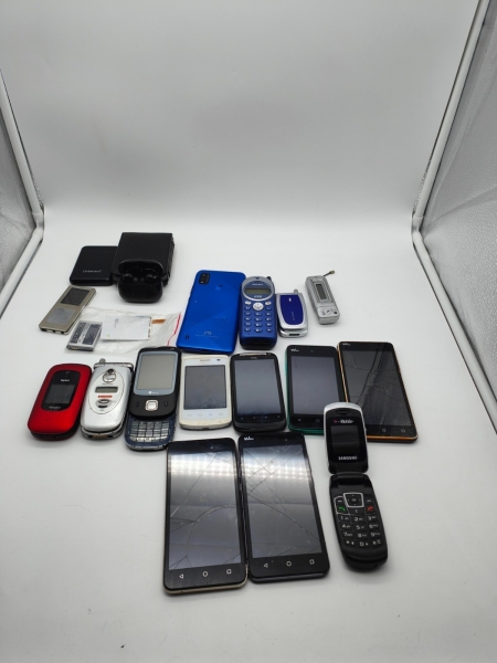 Großes Handy- & Smartphone-Konvolut – Samsung, HTC, LG, Panasonic, Philips #292