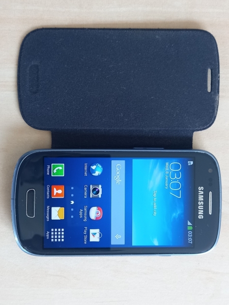 Samsung Galaxy Slll mini blau 8GB entsperrt Smartphone GT-I8200