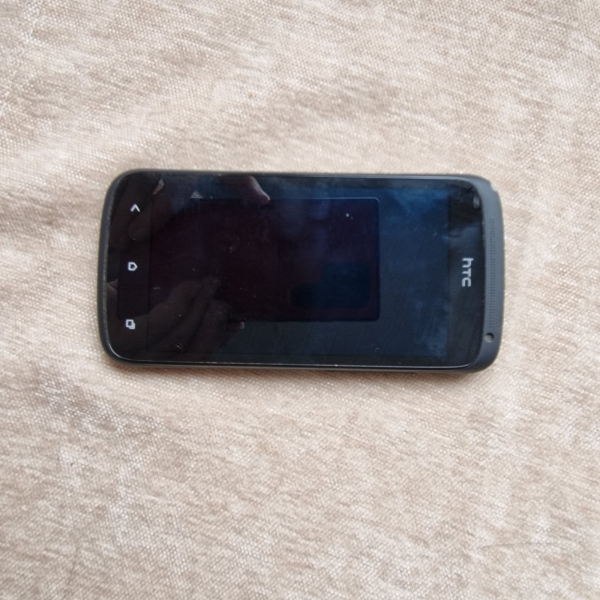 Smartphone ..HTC S“