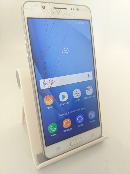 Samsung Galaxy J5 2016 weiß entsperrt 16GB 5,2″ Android Smartphone gesprungen
