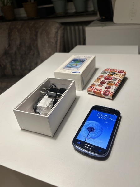Samsung Galaxy S3 Mini Smartphone