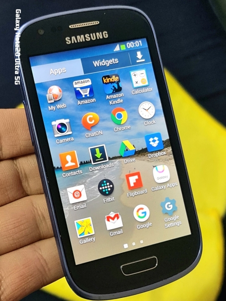 Samsung Galaxy S3 mini GT-I8190 (Entsperrt) 8GB Smartphone Tadelloser Zustand