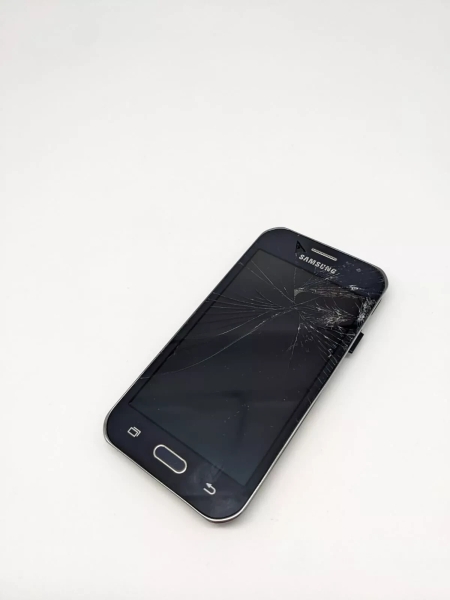 Samsung  Galaxy J1 ACE SM-J110H/DS Schwarz Smartphone | UNGETESTET