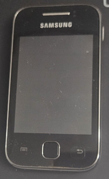 2 X Samsung  Galaxy Y GT-S5363 – Metallic Gray (Ohne Simlock) Smartphone