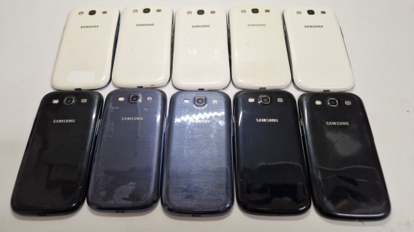 Restposten 10 x Samsung Galaxy S3 I9300 weiß entsperrt 16GB 1GB RAM Smartphone