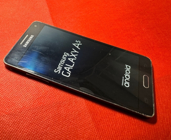 Samsung Galaxy A5 (2016) SM-A520F (entsperrt) Smartphone