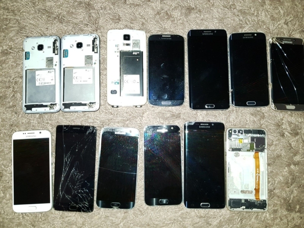Defekte 13 x unvollständige Smartphones – Ausverkauf, Beschreibung lesen AA2230