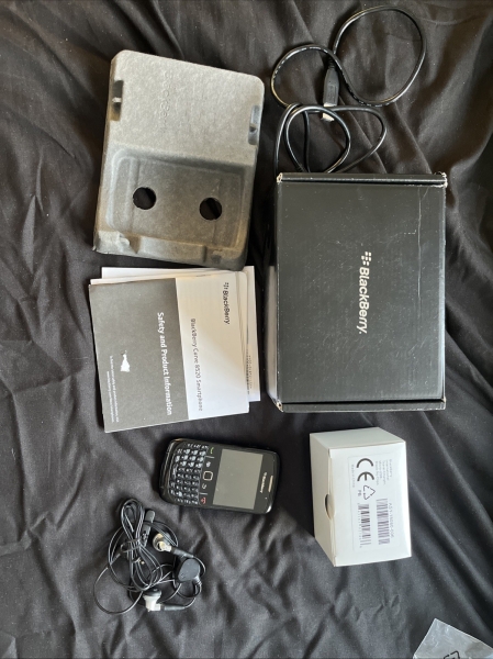 Blackberry Curve 8520 Originalverpackt Schwarz Handy Entsperrt