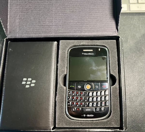 BlackBerry  Bold 9000 – 1GB – Schwarz (Ohne Simlock) Smartphone