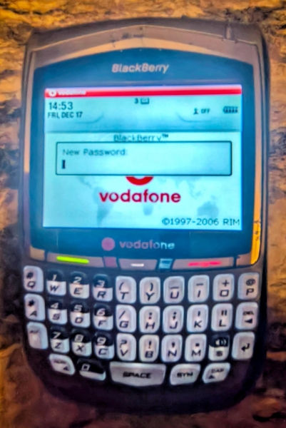 BlackBerry Electron 8700v – Smartphone Handy (entsperrt) QWERTZ Tastatur – grau