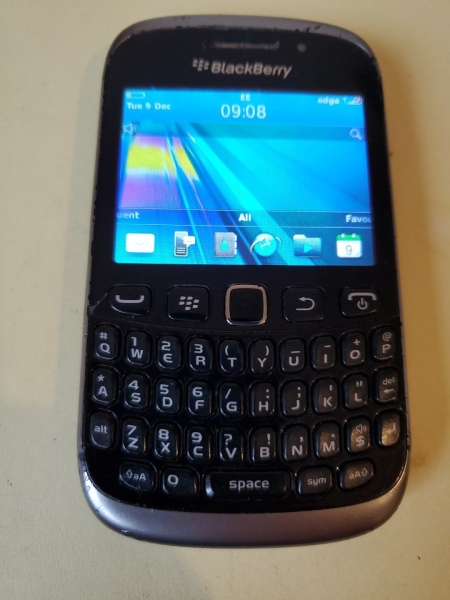 BlackBerry Curve 9320 Smartphone (entsperrt) – Schwarz B56