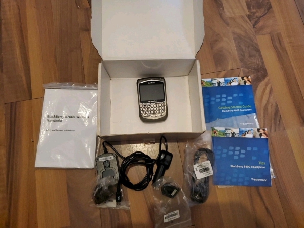 BlackBerry Electron 8700v Smartphone (entsperrt) – grau OVP B52