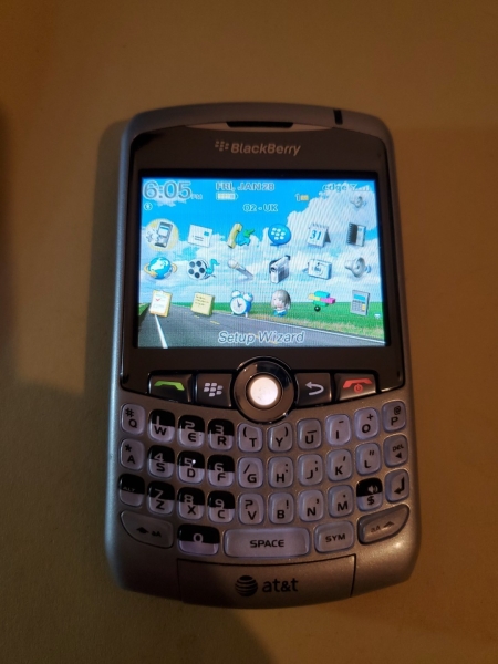 BlackBerry Curve 8310 Smartphone (entsperrt) – Silber (6RI8310N)